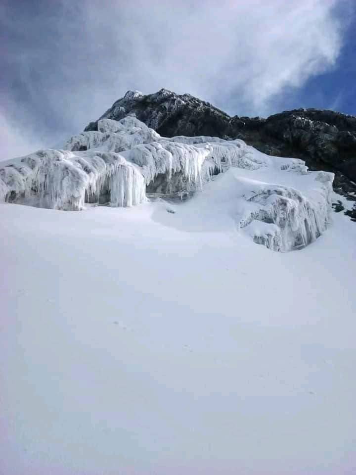 JumbaDrc's tweet image. 📍 #NordKivu | #RDC 🇨🇩
🏔️ #Ruwenzori
La RDC est une destination incontournable et parmi les meilleures du monde, Il faut faire sa promotion et rendre le pays accessible pour les voyageurs et/ou touristes
#VisitCongo #VisitDRC
@leParrainRDC @central_sage @SORAZIZ @damkup
