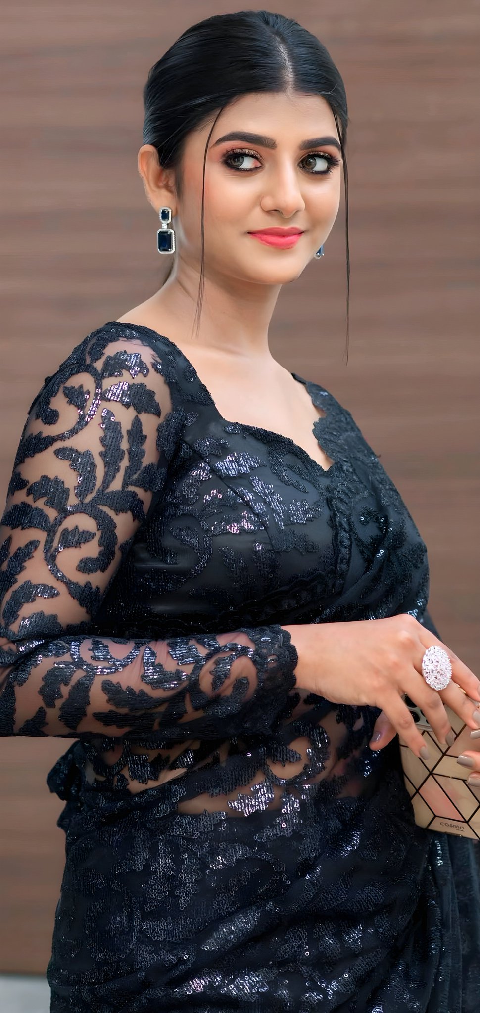 FupFDN-aAAARn2R?format=jpg&name=large