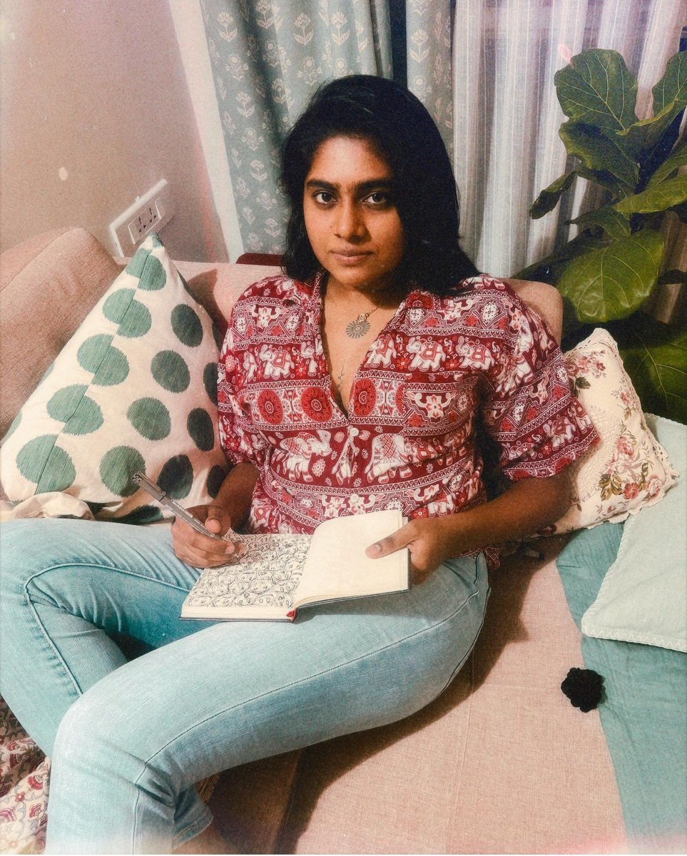 Taco_is_back's tweet photo. I loveeee how Malayalam industry broke the stupid stereotypes and unrealistic expectations from the female leads❤️ https://t.co/GvAZMhsu8z