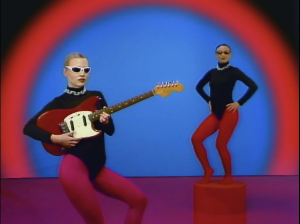 Token Girl DJs (@tokengirldjs) on Twitter photo Live on <a href="/sohoradio/">Soho Radio</a> in a few mins with tracks from Decisive Pink, Hayden Pedigo, Cindy Lee and Operating Theatre. Tune in! 🎸 Live on <a href="/sohoradio/">Soho Radio</a> in a few mins with tracks from Decisive Pink, Hayden Pedigo, Cindy Lee and Operating Theatre. Tune in! 🎸