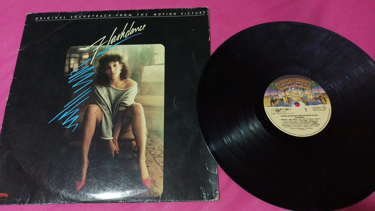Lo tengo, siempre lo escucho....y ahora  disfrutando los recuerdos junto a Pri y Repe y compañia #TuDia13
