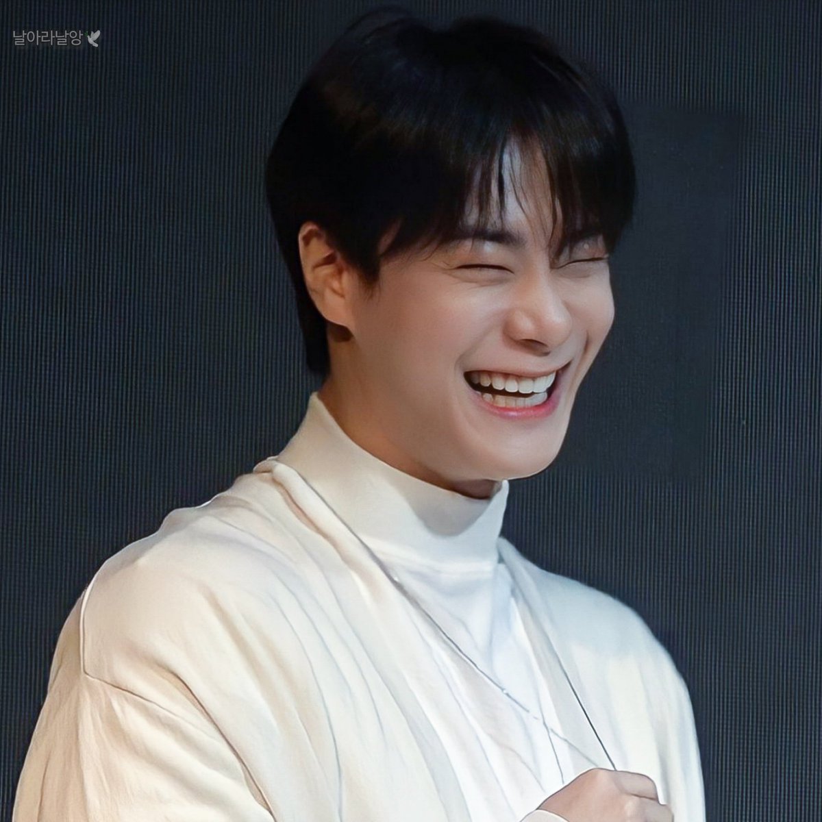 fly__narang's tweet photo. 사랑해 https://t.co/IMVWLFdr7G