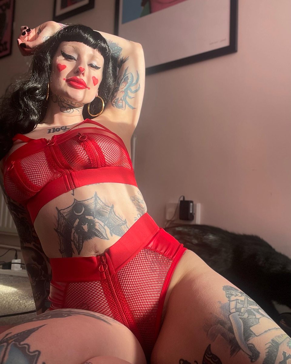 BrandXIntimates's tweet photo. Red or Bed?❤️

With our 'Face Rider' outfit, 'Face Rider' features zips in all the right places👀

Available in sizes (S-5XL)

#Brandxbytutti

📸 @dixiedread https://t.co/vpATxarMYS