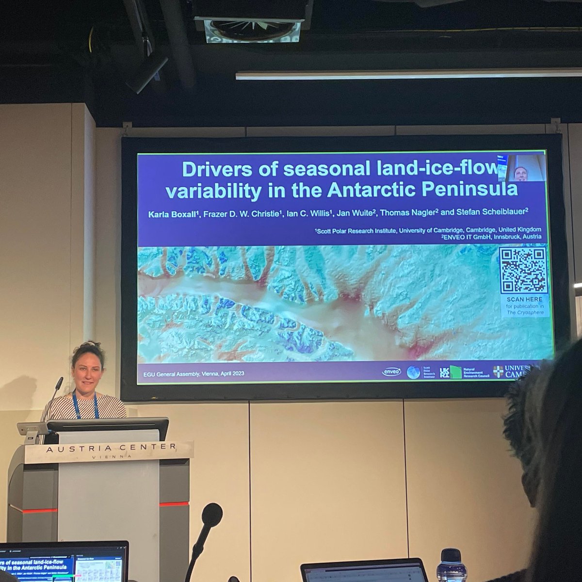 *SPRI researchers at #EGU23* Next up, @scottpolar @CamUniGeography PhD student @karla_boxall gave a great talk on the newly discovered presence - and drivers of - seasonal ice-flow variability in the Antarctic Peninsula 🇦🇶🧊 Read more⬇️ tc.copernicus.org/articles/16/39… @CamESS_CCLEAR