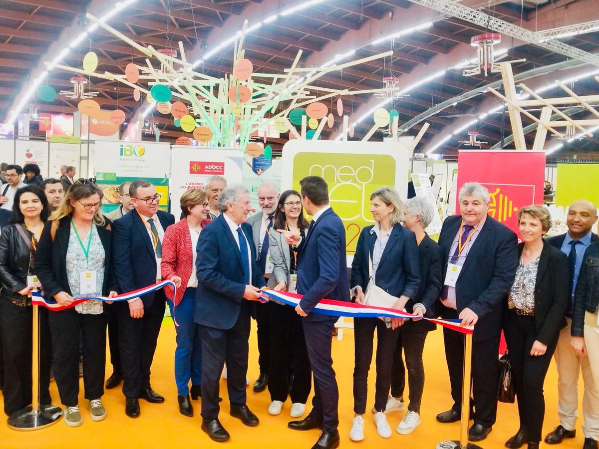 cciperpignan's tweet photo. Après 2 années d’absence , @MedfelEvent, rdv de de la filière #Fruits et #Légumes en #France  revient à #Perpignan les 26/27 avril 2023. Il s’ouvre à un nouveau secteur #medFLOR : le nouveau secteur #BtoB des acteurs de la filière #fleurs coupées, 100% engagés. (photo #capsud66) https://t.co/gCWvQgyNRC