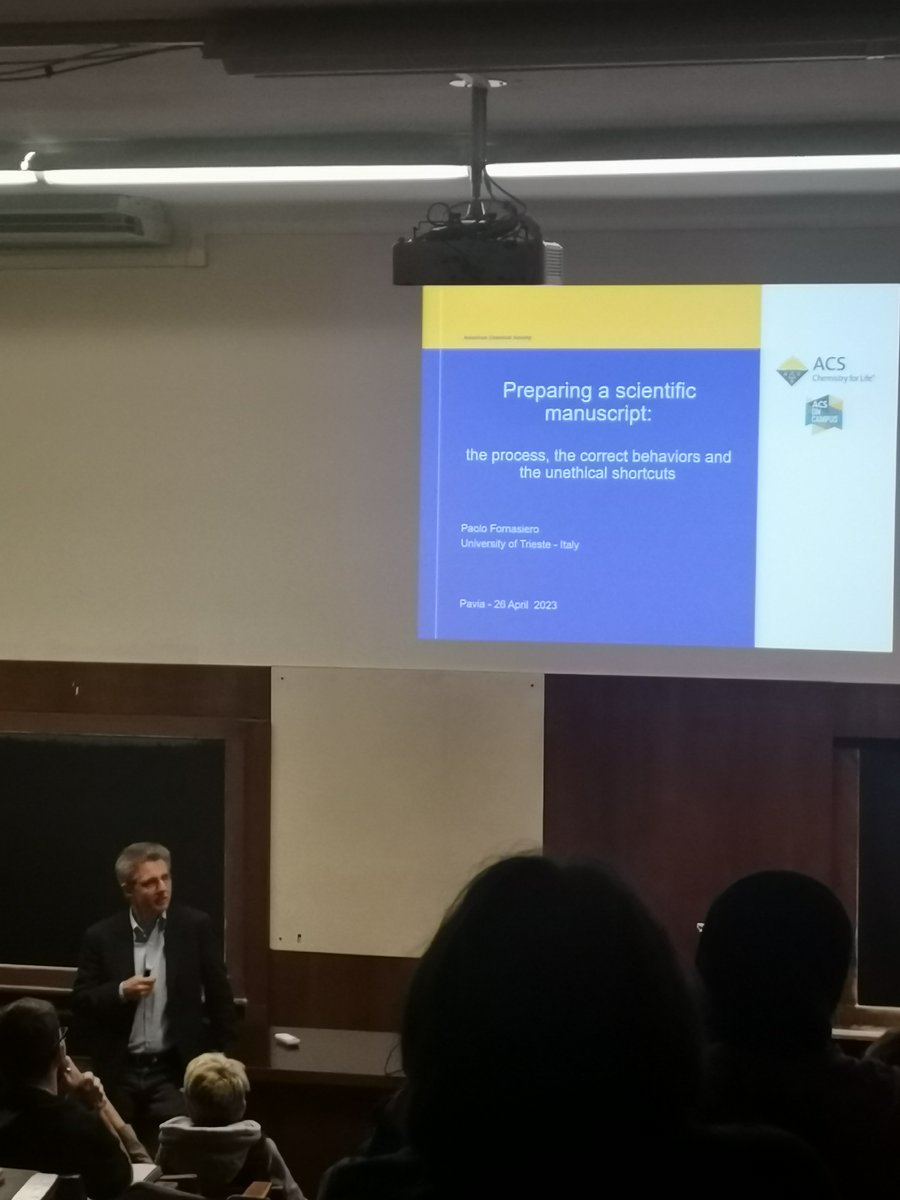 PaviaPhd's tweet photo. Now at the Department of Chemistry of @unipv with an editor of @acscatalysis, Professor  Paolo Fornasiero from @UniTrieste. A lecture with the title "Preparing a Scientific Manuscript". https://t.co/bT0Flw6A65