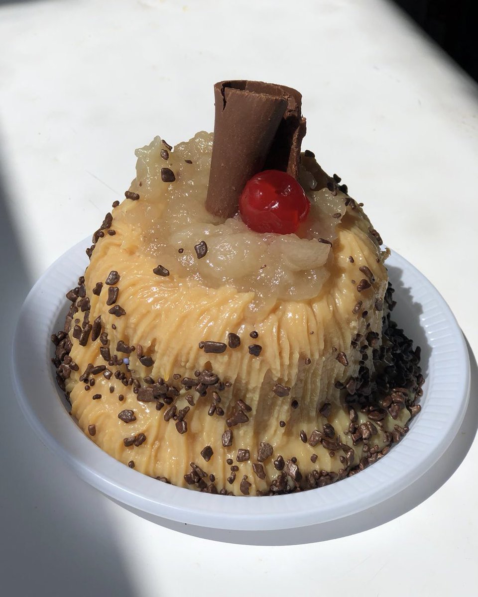 doceviciothe's tweet photo. Vai um bolinho de bacuri aí? 👀 https://t.co/EnrMDnffKM