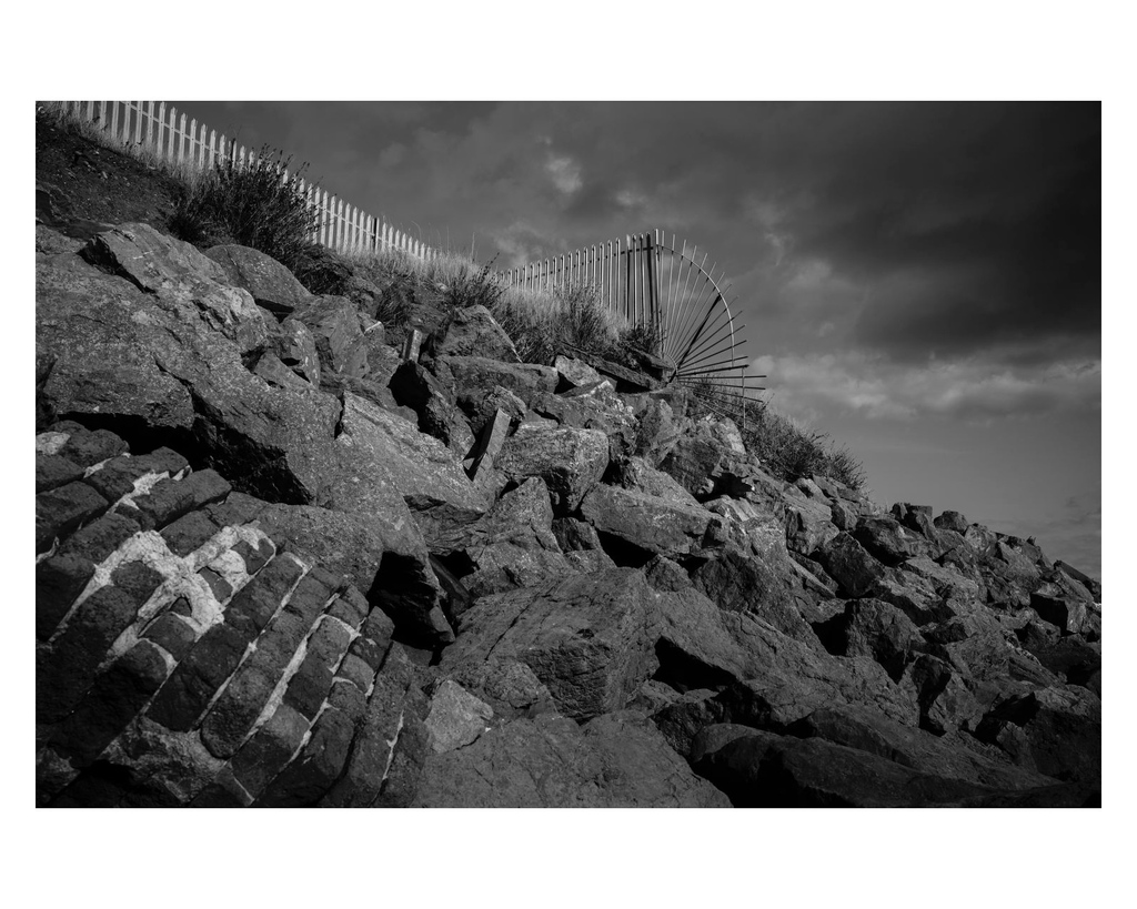 Contrasty details taken on the Leica M11 Monochrom
.
.
.