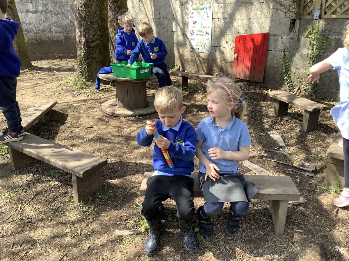 llanrhidianp's tweet photo. #LlanPengwin have been busy coding for Welly Wednesday.We love finding out where our partner is directing us to!!  #LlanOut #LlanNum #LlanDCF #LlanHum https://t.co/6Kzao7nVuC