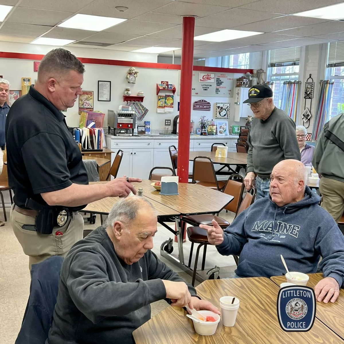 LittletonMAPD's tweet photo. Earlier this morning, we hosted our monthly veteran's breakfast. Officers along with @rhett_littletonpdcomfortdog cooked a delicious breakfast for our wonderful veterans, thank you for your service. We will see you all at the next breakfast event.
#littletonveterans #LPDMA #COA https://t.co/o8u7Ax44uv