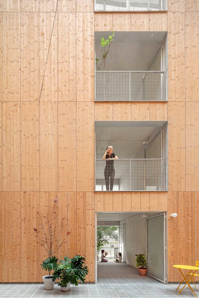 afasiaarq's tweet photo. #dataAE . Maira | https://t.co/sGJxpBK5Bf | posted by afasia | daily entries on contemporary art and architecture #afasiaarchzine #afasiaarq
47 viviendas de protección oficial . Barcelona dataAE . Maira Arquitectes . fotos: © Adrià Goula Este edificio de viviendas sociales e… https://t.co/ZqgH4P6EKK