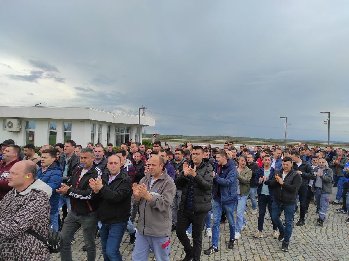 #sanofiiscisikoledegildir 

<a href="/lacgtcommunique/">La CGT</a>

<a href="/sanofiFR/">Sanofi en France</a>

<a href="/SanofiTR/">Sanofi Türkiye</a>