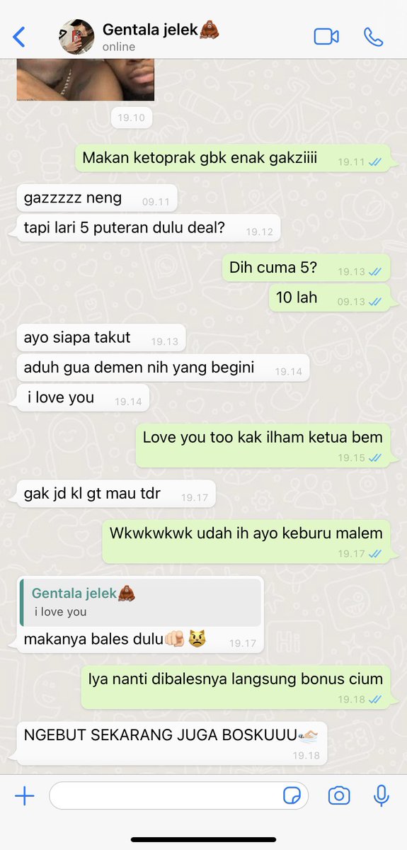 yyourindaisy's tweet photo. hari-hari orang pacaran.

; Gentala &amp; Alicia pas masih pacaran
— jeno few tweets au https://t.co/QRmHuf73RL