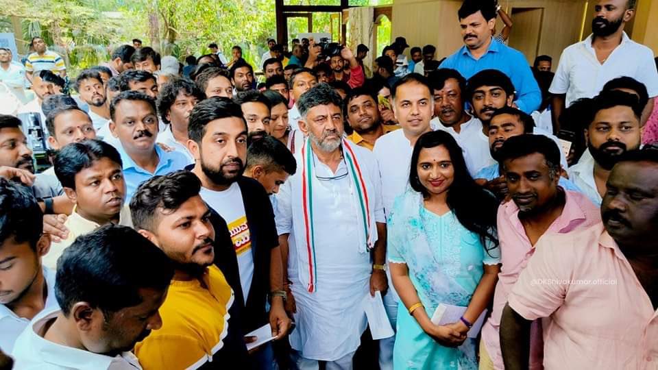 RakshaRamaiah's tweet photo. It was an incredible opportunity for the first time voters and youth of Karnataka to communicate and interact with @DKShivakumar  @DuttAbhishek today.

#Yuvamatha
#celebrateyourfirstvote
#Youth #Interaction #KarnatakaElections2023
#KarnatakawantsCongress https://t.co/2sCUI6OVHg