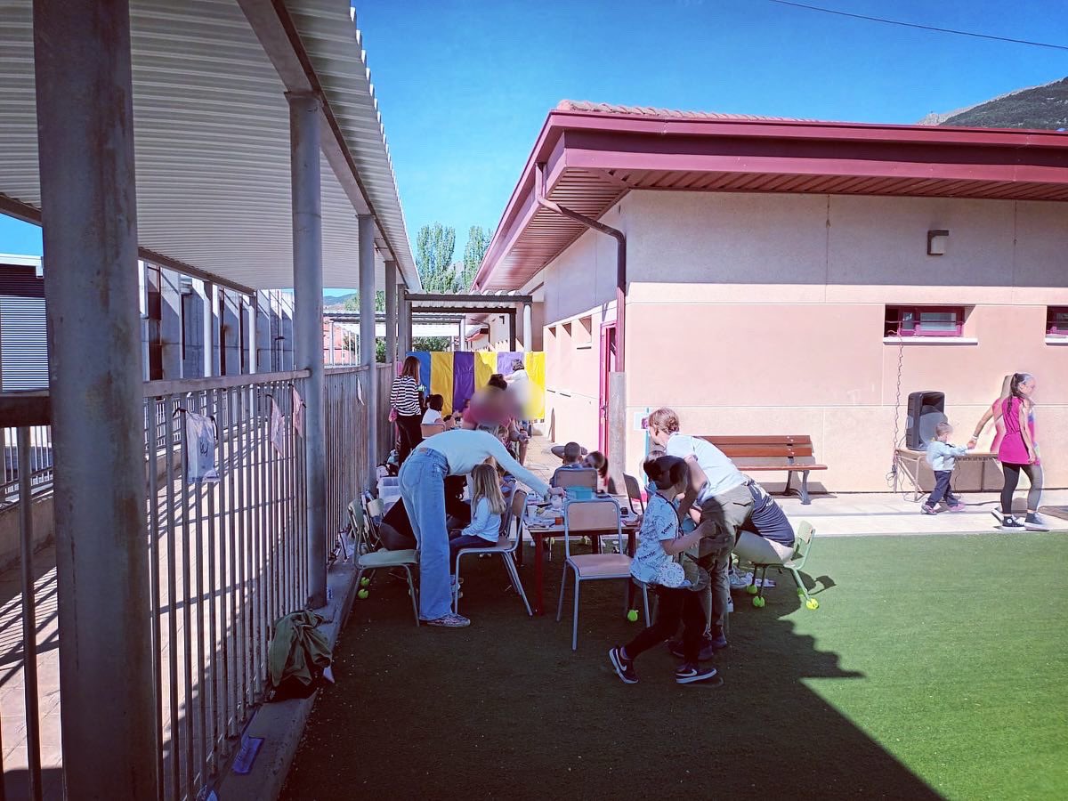 CAntoniorrobles's tweet photo. Talleres de infantil por nuestra “Semana del libro”. #semanadellibro📕 https://t.co/4bLrTz8Avc