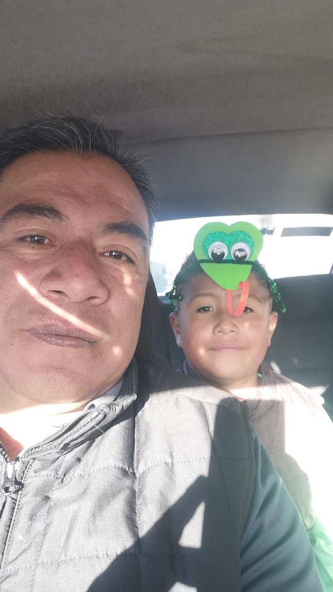 palmaco72's tweet photo. Buenos días toño vamos #CaminitoAlaEscuela con mi nieto Santiago a su festival del día del niño, a diario te escuchamos por las mañanas, le podrías regalar un #PerritoGuardian muchas gracias bendecido día https://t.co/UYjyESWlzr