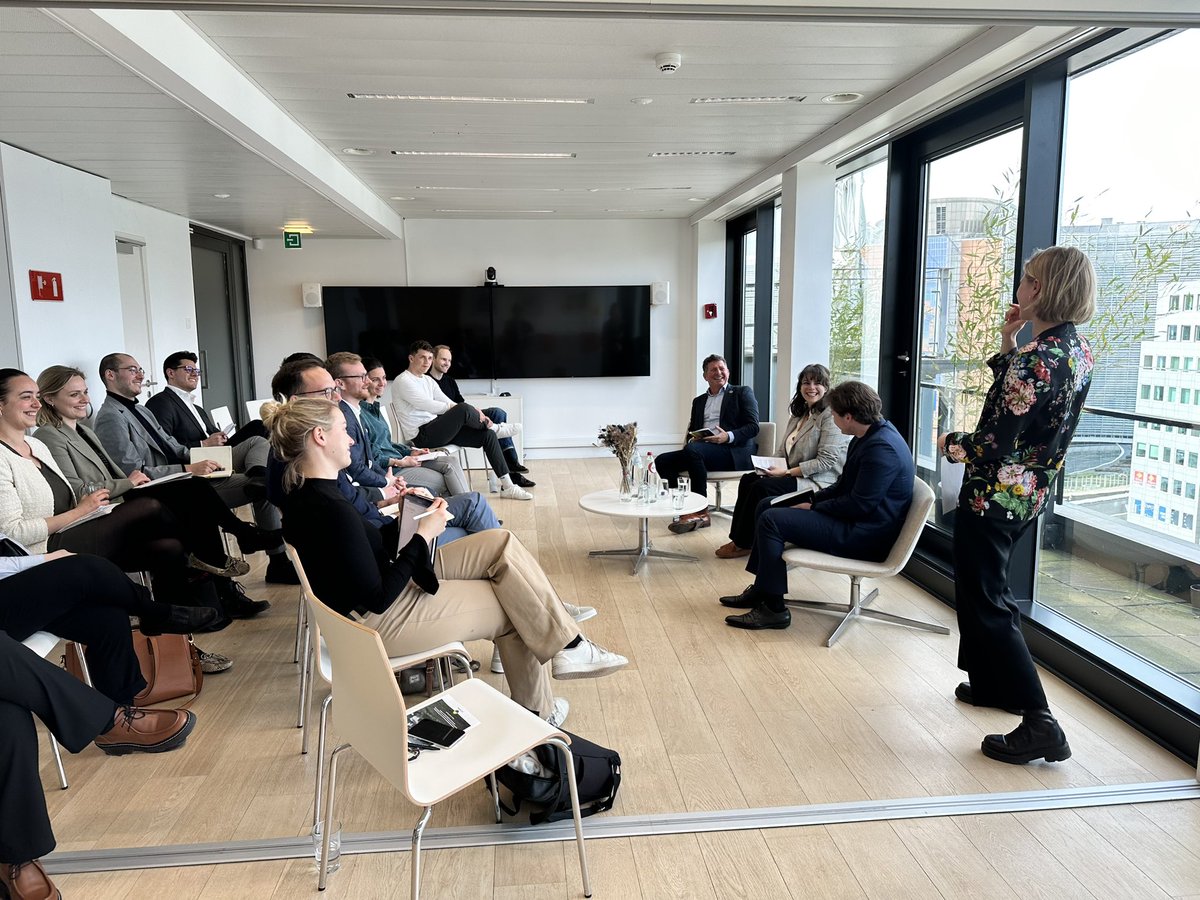 YEP_BXL's tweet photo. @YEP_BXL meeting again! This time it’s the second edition of #fika debate together with @VattenfallBXL. Today also with kind support and input by @IngkaGroup What’s on our plate? #csddd #Sustainability #DueDiligence . https://t.co/eqeoJVjtOi