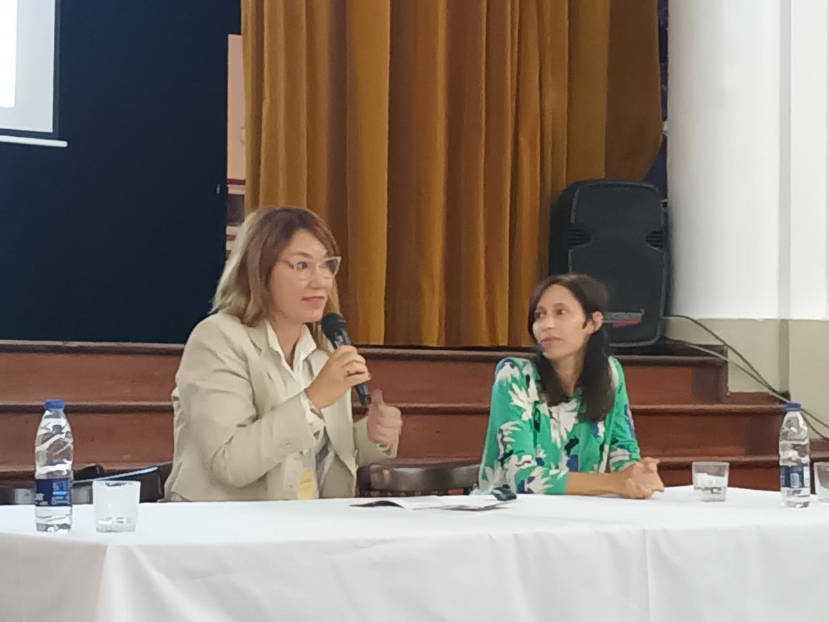 Hace unos dias, habland9 sobre interpretacion remota en las jornadas de <a href="/TREMEDICA/">Tremédica</a> y <a href="/cosnautas/">Cosnautas</a> en Rosario. ¡Orgullosa y feliz!