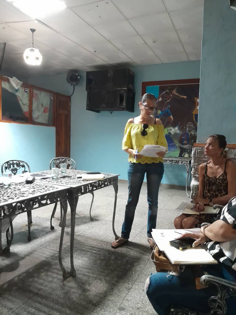 Se desarrolla Concejo de Dirección ampliadio con los 23 directores de las UEB de la Empresa Municipal de Gastronomía.
#gastronomiapinar 
#TrabajamosConElCorazón 
<a href="/gecom_pr/">Grupo Empresarial de Comercio Pinar del Río</a> 
<a href="/YenemiBec/">Yenemi Diaz Bec</a>