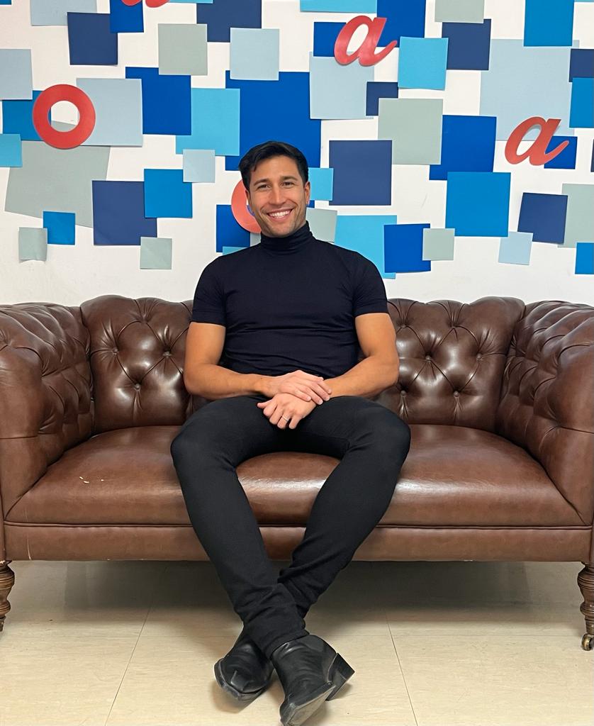 vecinosinfinity's tweet photo. .@GOnestini ya está en las instalaciones de @mediasetcom 'ready' para volver a su Pisito 💥 #Solos26A 

🔴https://t.co/9xl01KxVC4 https://t.co/dw4ISxgaqj