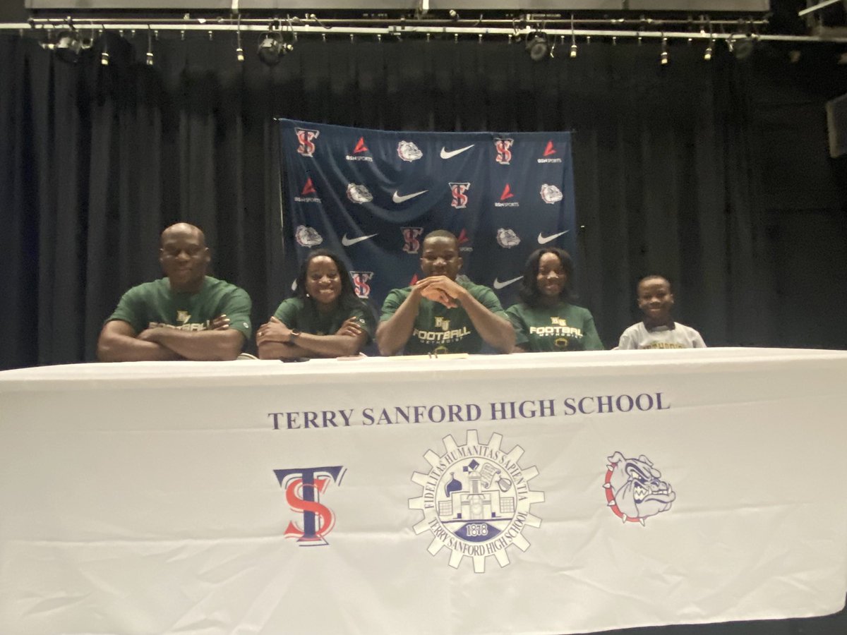 FTSATHLETICS's tweet image. College Signings happening at FTS. Here’s a few photos. More on the way! Congrats to our signing seniors! @RoddBaxley @EarlVaughanJr