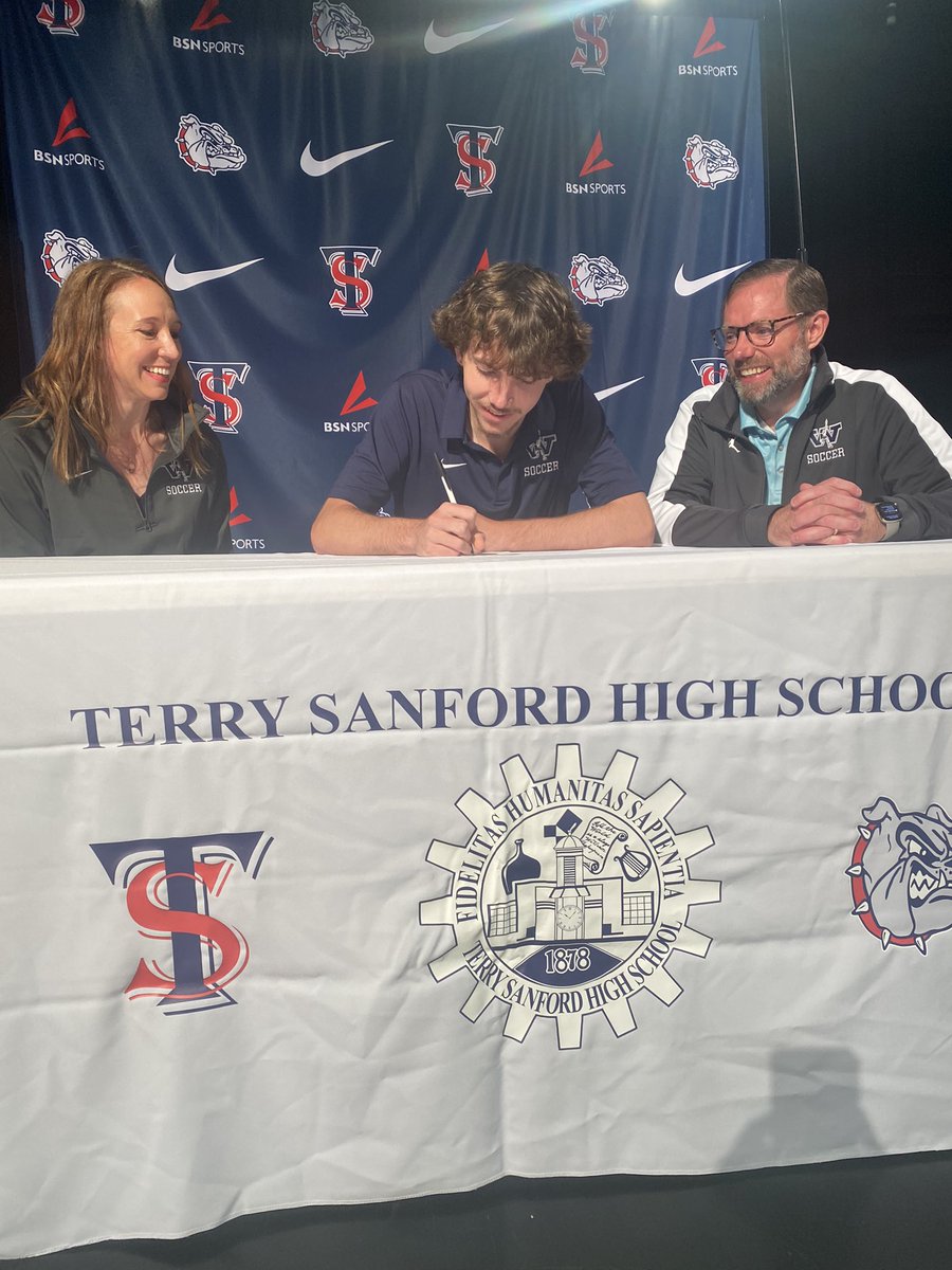 FTSATHLETICS's tweet image. College Signings happening at FTS. Here’s a few photos. More on the way! Congrats to our signing seniors! @RoddBaxley @EarlVaughanJr