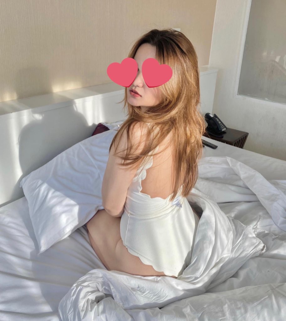 Miss481892411's tweet photo. คืนนี้ห้องว่าง นอนคนเดียวเหงาจัง📌 https://t.co/dhy1PJBg5a