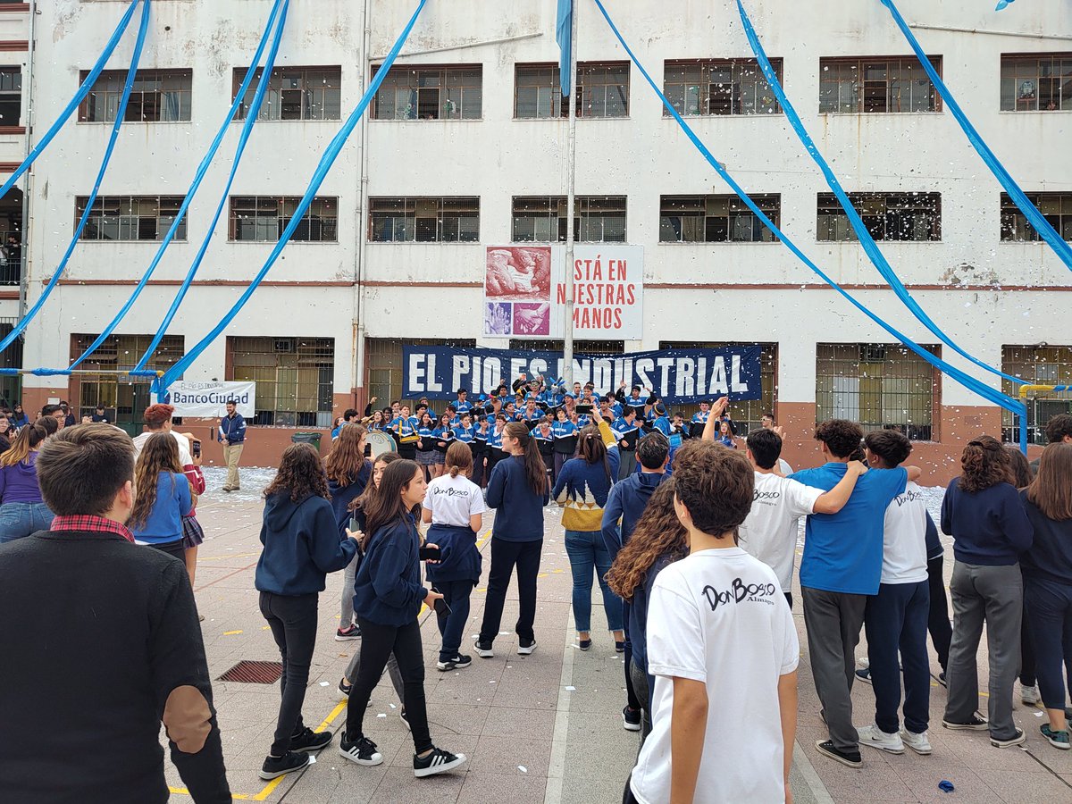 el pio de azul 💉💉