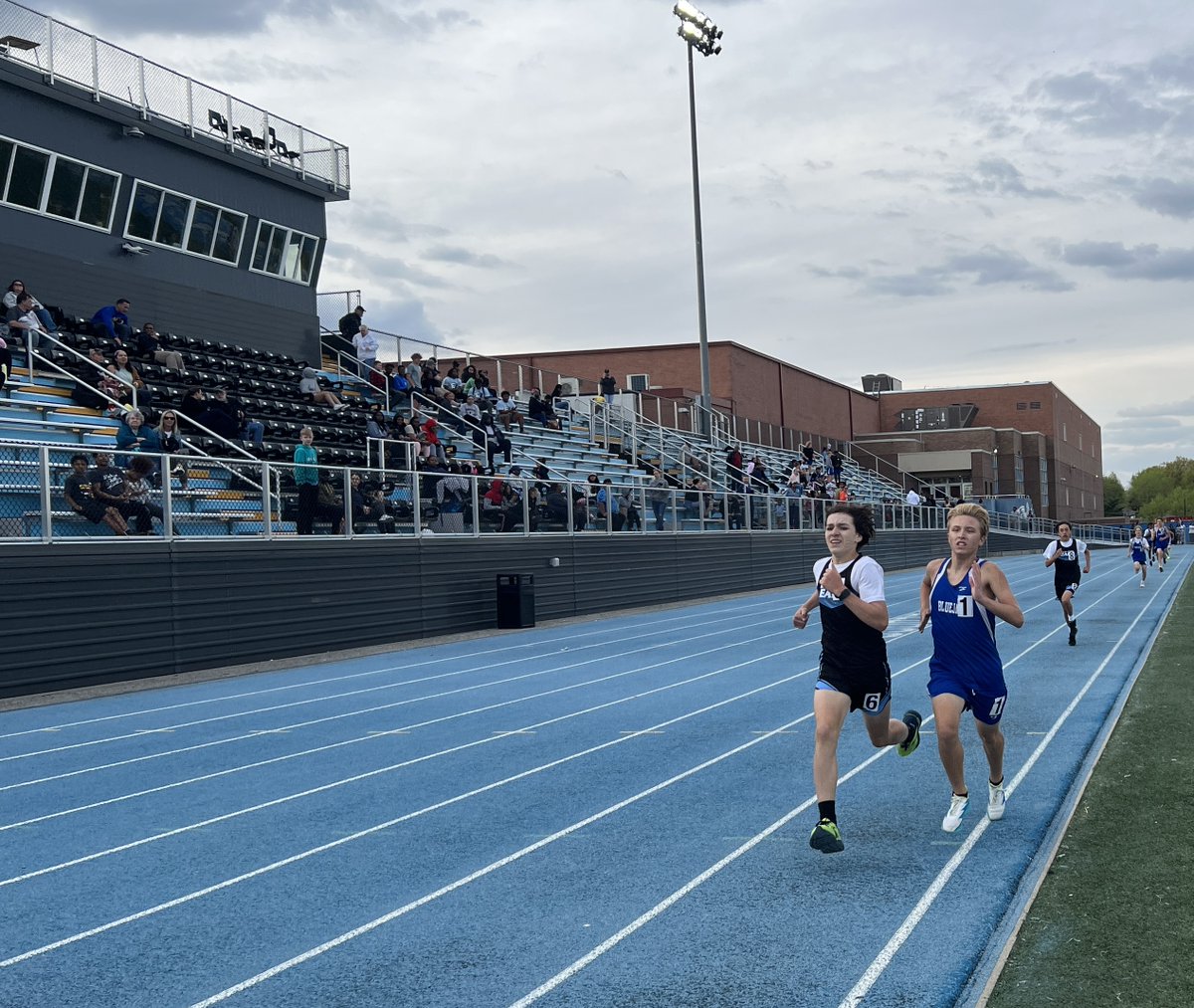 AthleticsDMS's tweet image. Our distance crew had a great day at the Grandview invite.  Luke S (4:59) is the first to break the 5:00 barrier since @ryanmata24 and Drew Plum in 2016.  Luke also finished 3rd in the 400 and anchored the 4 x 400.  Dawson H was 3rd in the 800.  Great work!