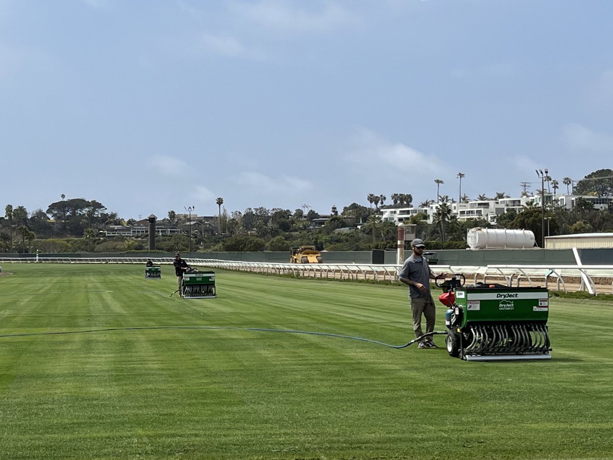 DryJectSW's tweet photo. @DryJect at DMTC. Injecting custom rootzone blend 6” deep on the turf track! https://t.co/iBClLgzZJU