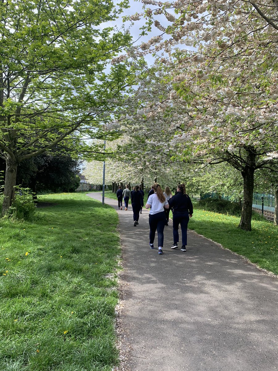 The physio department getting some lunch time steps in during this weeks Walk On Wednesday (WOW) hosted by the physiotherapy health and well-being committee🚶🏻‍♂️🚶🏻‍♂️🚶🏻‍♂️ <a href="/AmyGillenPT/">Amy</a> <a href="/niamhphysio/">Niamh Murphy</a> <a href="/stjamesdublin/">St James's Hospital</a>