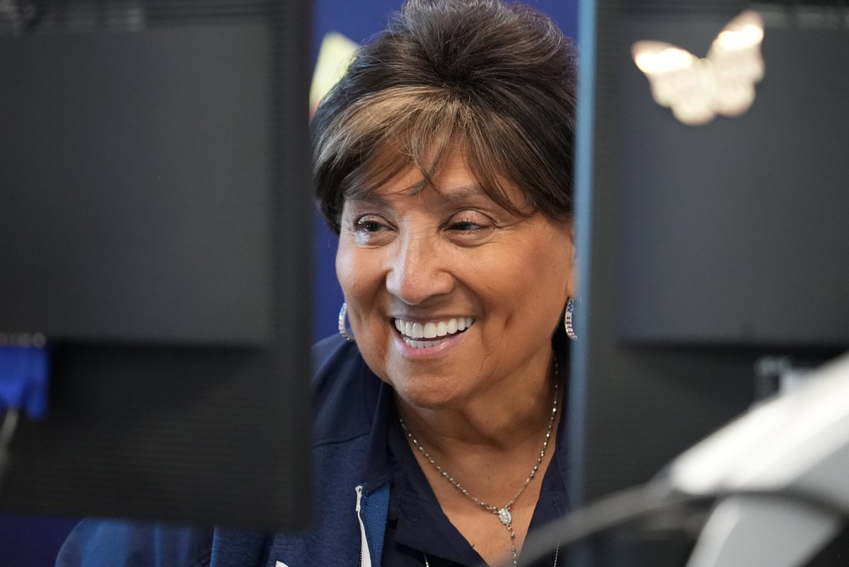 JudsonISD's tweet image. Every person that talks about Mrs. Yolanda Freiert, known as Yolie to most, uses the same word.

Kind.

And that is how she leads her life - with kindness towards everyone she meets.

🖥 | Read more: judsonisd.org/jblog
#JudsonISD #JISD #JudsonISDFamily