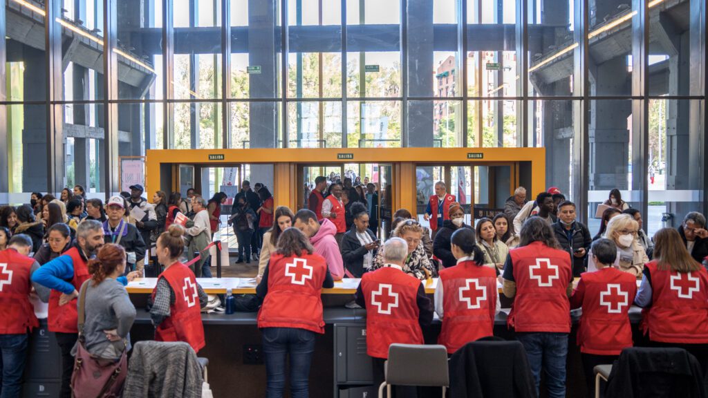 En marcha la VII Feria de empleo de Cruz Roja. Hablamos con Carmen Polo, coordinadora de programas Innovación en el acceso al empleo de <a href="/CruzRojaMadrid/">Cruz Roja en la Comunidad de Madrid</a> 

👉 ¿Qué necesitas saber de la Feria de Empleo?

❗Escúchanos ya en directo en:
📻  101.3 y 106 FM o en telemadrid.es/emision-en-dir…