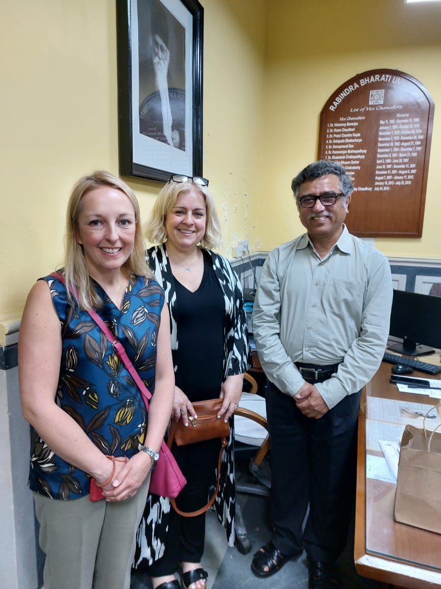 LegendsOfIndia's tweet photo. A delegation from  NPTC Group of Colleges, Wales, Director of Academic Studies &amp; Deputy Head of Schools : Creative, Visual and Performing Arts with
the Vice Chancellor, Rabindra Bharati University , Kolkata. The meeting was organised by Legends of India, https://t.co/swaSjy3rkF
