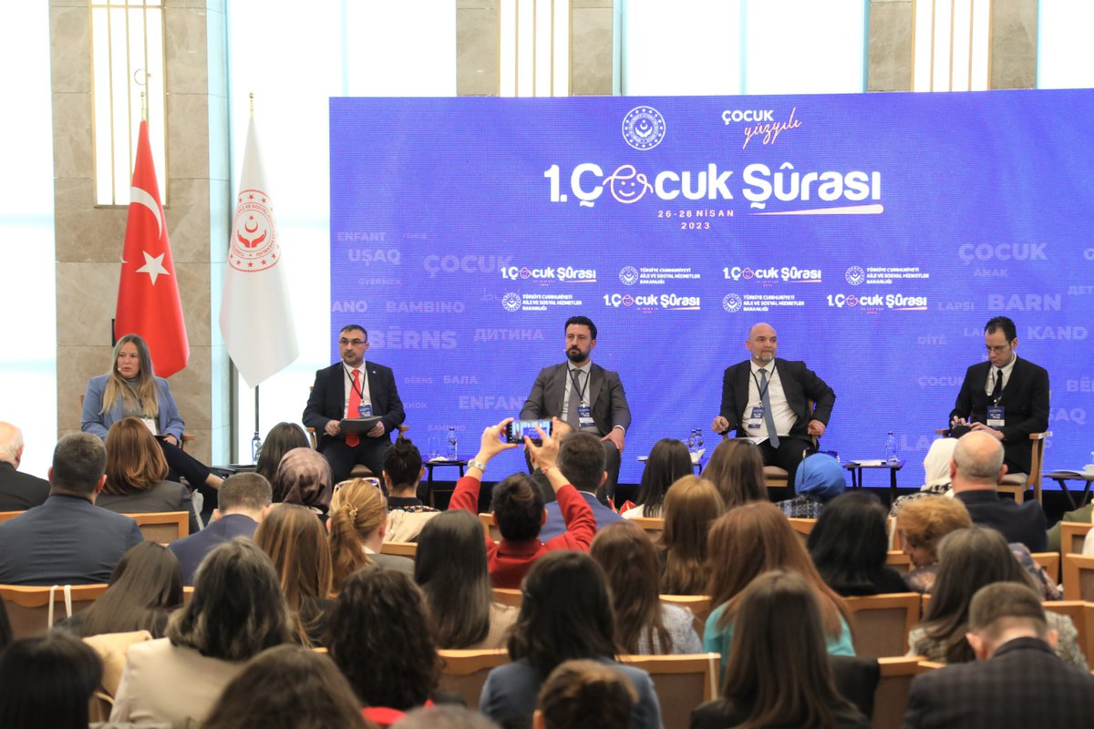 deryayanikashb's tweet photo. Türkiye’de ilk kez çocuklara yönelik ihtiyaçları, sorunları ve çözüm önerilerini ortaya koymak için #ÇocukYüzyılı temasıyla 1. Çocuk Şurası’nı gerçekleştirdik.

#TürkiyeYüzyılı’nın evlatlarımızın sağlık, güven ve mutluluk içinde yaşadıkları bir yüzyıl olacağına inancım tamdır. https://t.co/UrnvVFTWov