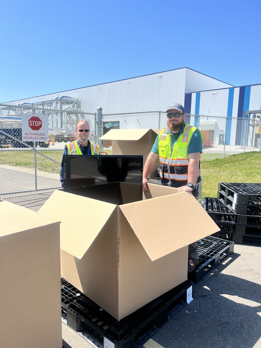 Ultium Cells tweet media