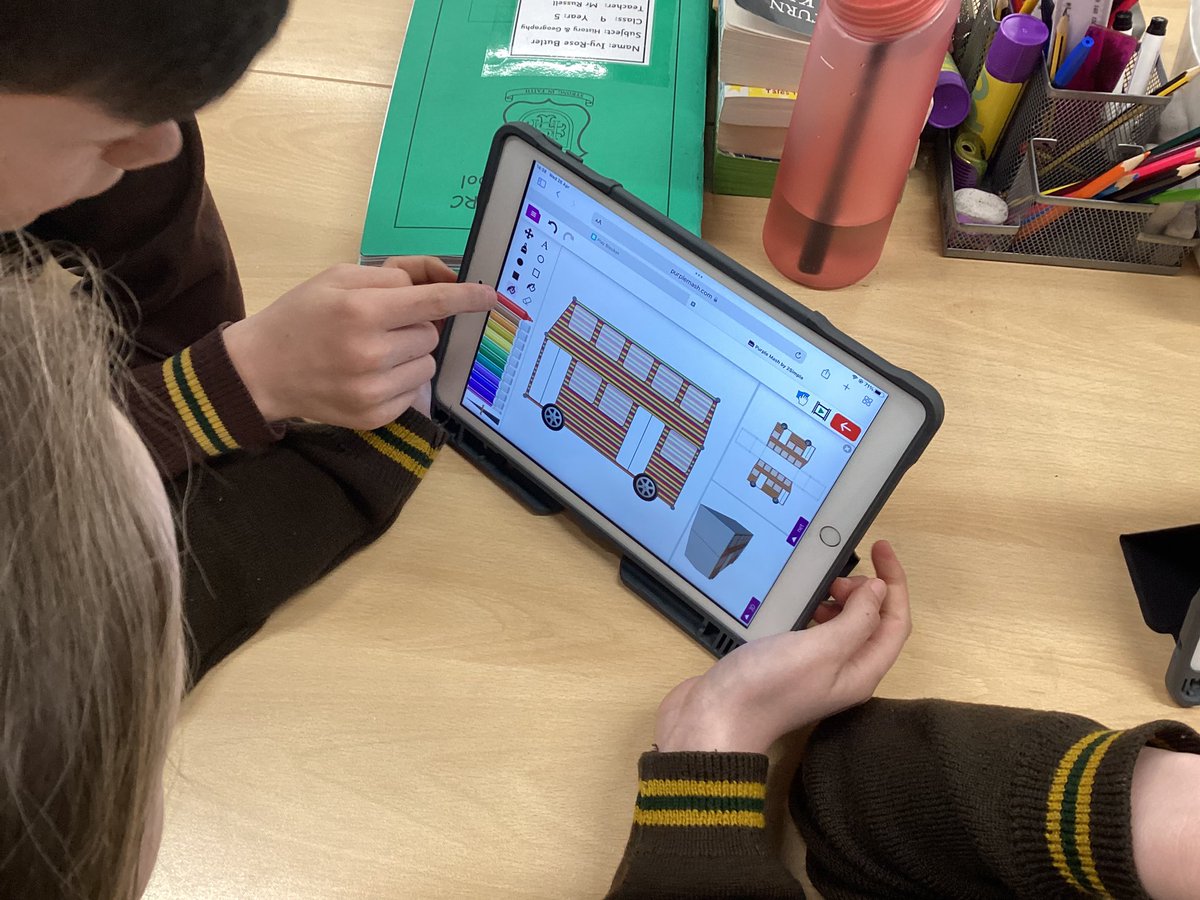 9StHerberts's tweet image. Designing our own 3D models #stherbertscomputing