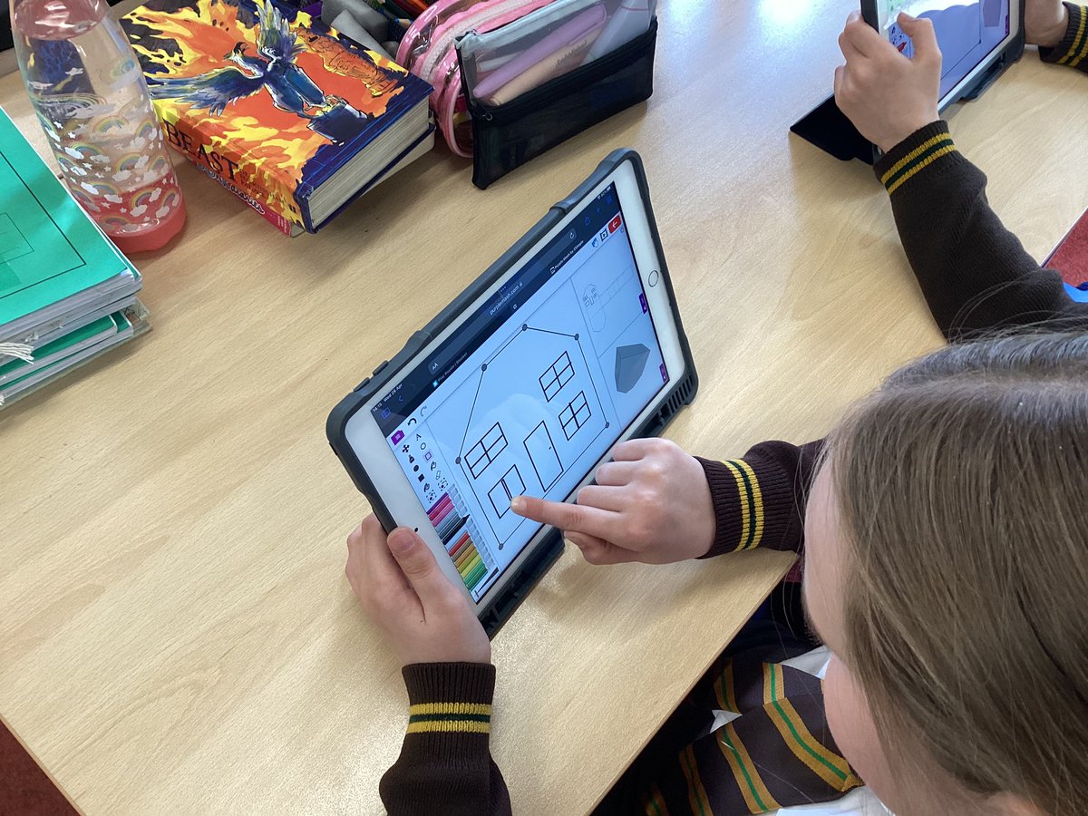 9StHerberts's tweet image. Designing our own 3D models #stherbertscomputing