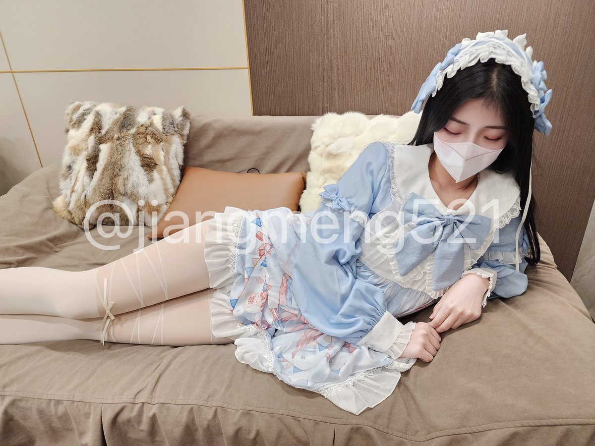 今天这身真的好可爱~
<a href="/xyberdolls/">小新の日常</a>
<a href="/xybereum/">小白の日常</a>
<a href="/xyberlabs/">赛博玩偶</a>