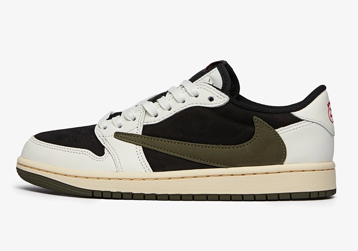 hypedreamsco's tweet photo. The Travis Scott x Air Jordan 1 Low “Olive” 🫒

🗓️ 4.26 
⏰ 10:00 AM ET 

@nike https://t.co/JnOpFqrvNB
@maniere_usa https://t.co/PJWB3mIzGY
@XHIBITION_ https://t.co/7UanJqYAyE
@KITH (App Only) 
@TheSocialStatus https://t.co/xIUy2yU1Sb

#TravisScott #AirJordan #AJ1 #Olive #SNKRS https://t.co/Mcu6hBFdEE