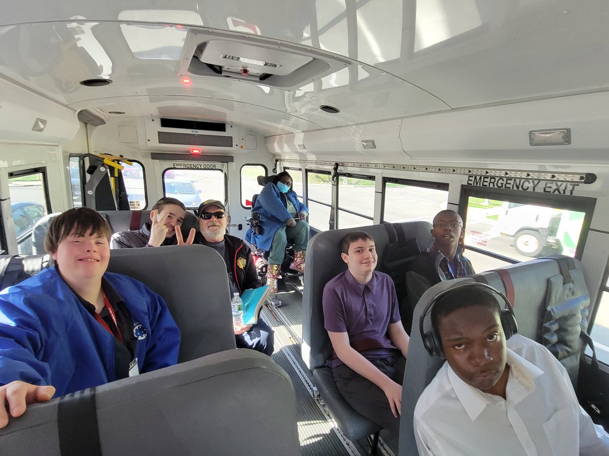 JenniferMilinki's tweet photo. On our way to Lisle Hyatt Regency for Special Olympic Career Day! #solimitless #lisleonepride https://t.co/CTZjWCJBw1