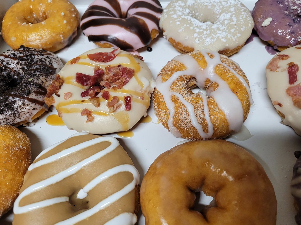 petitroll's tweet photo. When there is a massive traffic jam on the highway, and Waze leads you directly to Duck Donuts as a detour. #CallItFate #AcceptYourDestiny https://t.co/Y97XyMdu0o