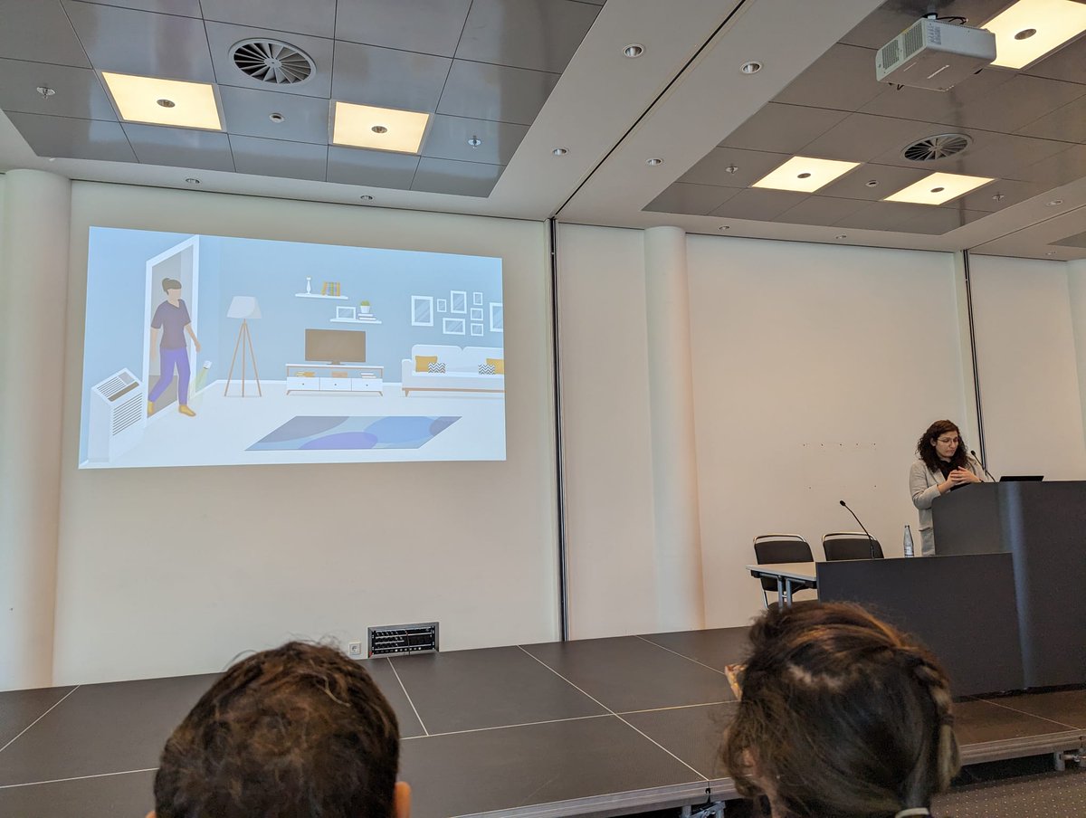 Alia Saad just presented her paper on foot-based user identification using thermal imaging at #CHI2023 Great Talk! 😃