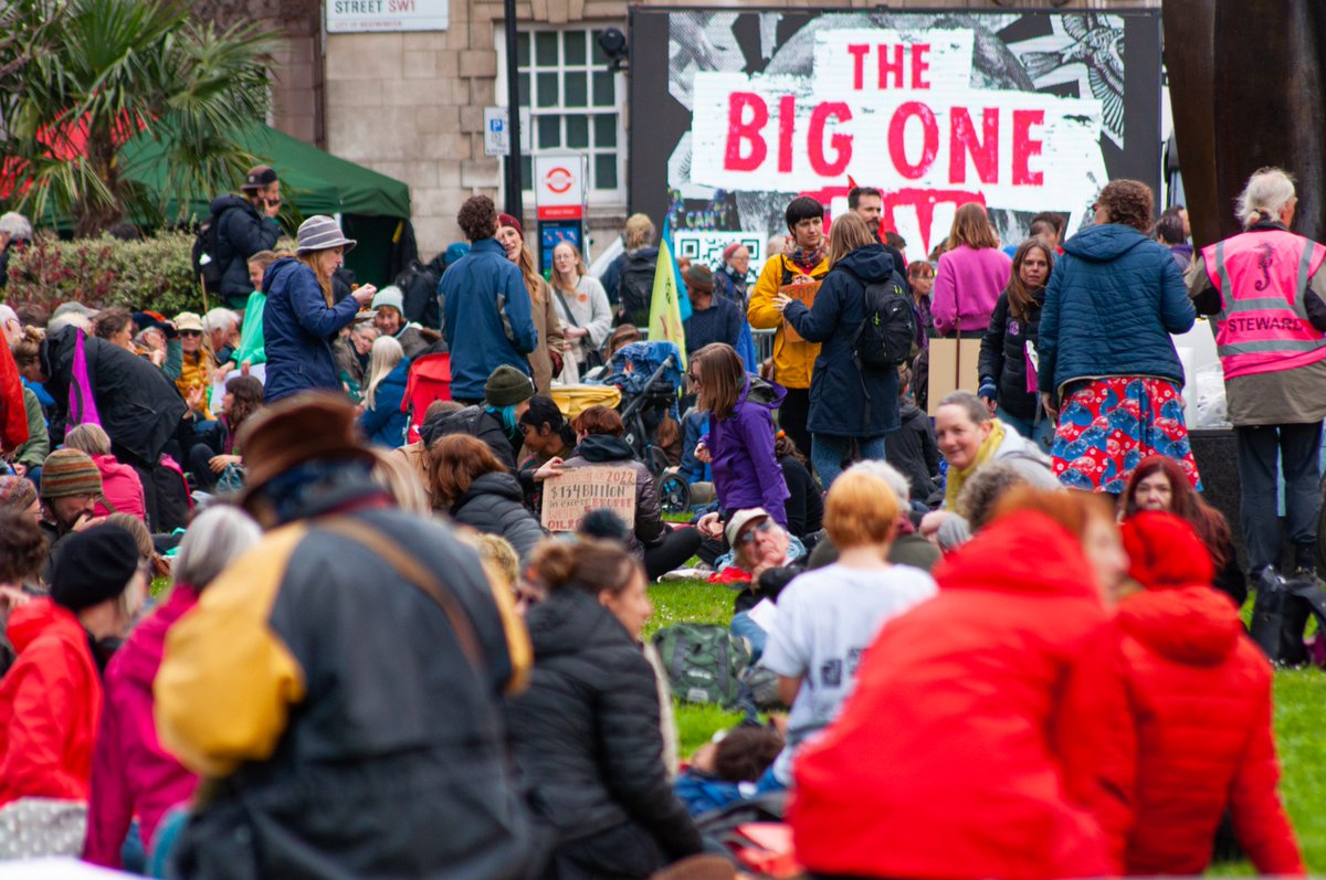 🧵THIS IS THE WORK

From April 21-24 thousands came together to do The Work

100,000 people descended on Parliament for #TheBigOne, demanding the gov create Emergency Citizens' Assemblies &amp; End the Fossil Fuel Era. We gave them a week to agree to negotiate, &amp; they failed.