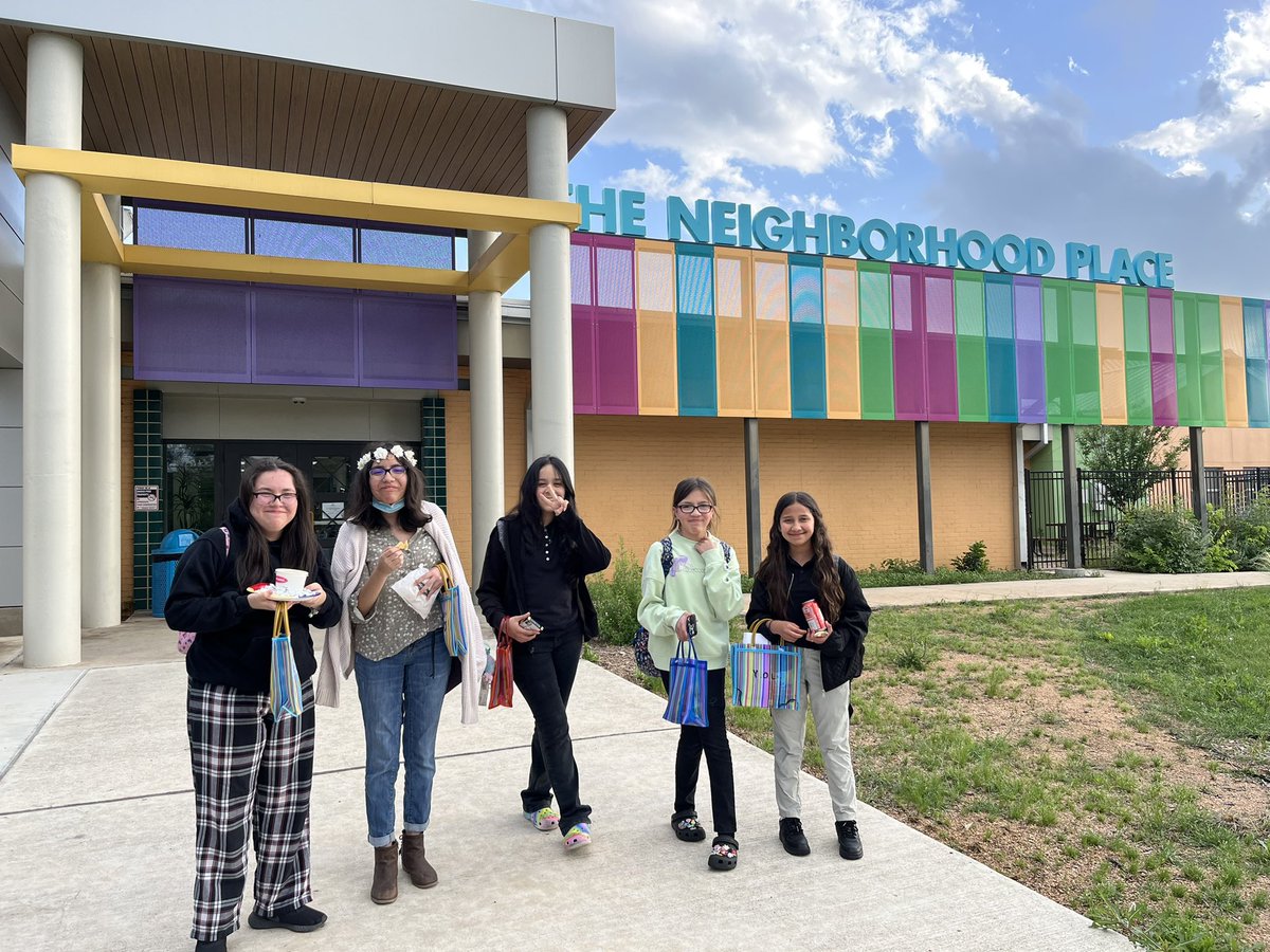 We love spending time with our middle school leaders from @gusgarciauniversity. We discussed the true history behind #fiesta and the importance of being proud of where we come from. 💜💪🏽
#BRPScholars #boardpipeline #leadlikeagirl #Edgewood #westside #satx #sanantonio