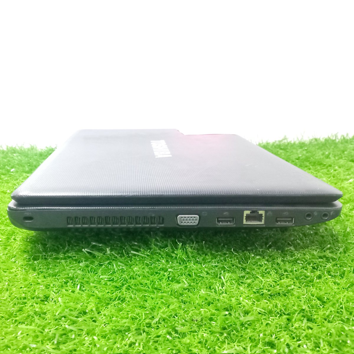 ITZONEELCTRONIC's tweet image. Toshiba Satellite C655 Laptop 
Intel Core 2 Duo Laptop 
4GB Ram 
320GB Storage 
Contact 0326 5974741 
.
#Toshiba #itzoneelectronics #toshibalaptop #Laptop #itzonelaptop #laptopstore #core2duo