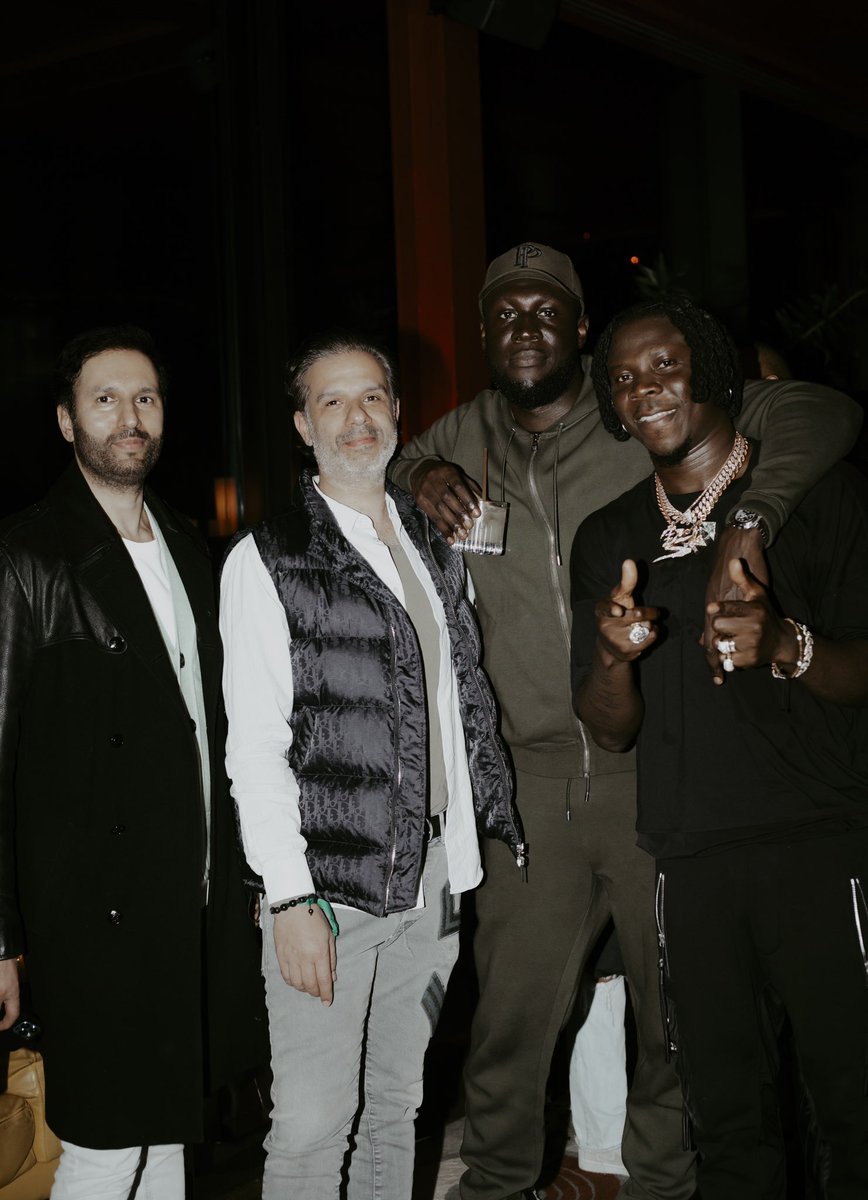 stonebwoy's tweet photo. London launch was loud on sunday, grateful to everyone for the support! 🇬🇧 28.04.23 #5thdimension

https://t.co/yVGMJpzfwl https://t.co/zFHeI0W4CF