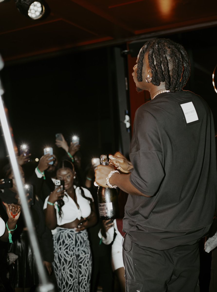 stonebwoy's tweet photo. London launch was loud on sunday, grateful to everyone for the support! 🇬🇧 28.04.23 #5thdimension

https://t.co/yVGMJpzfwl https://t.co/zFHeI0W4CF