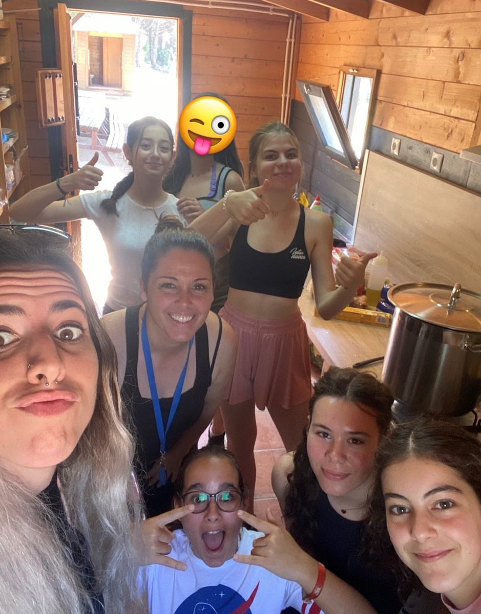 Els alumnes de 2n d'ESO han realitzat una jornada de convivència al càmping El Pasqualet, una estada per cohesionar encara més el grup 🍃🏕️🥰

#convivència #alumnes #cohesió #educació #escolasantlluisgonçaga #naturalesa #ESO