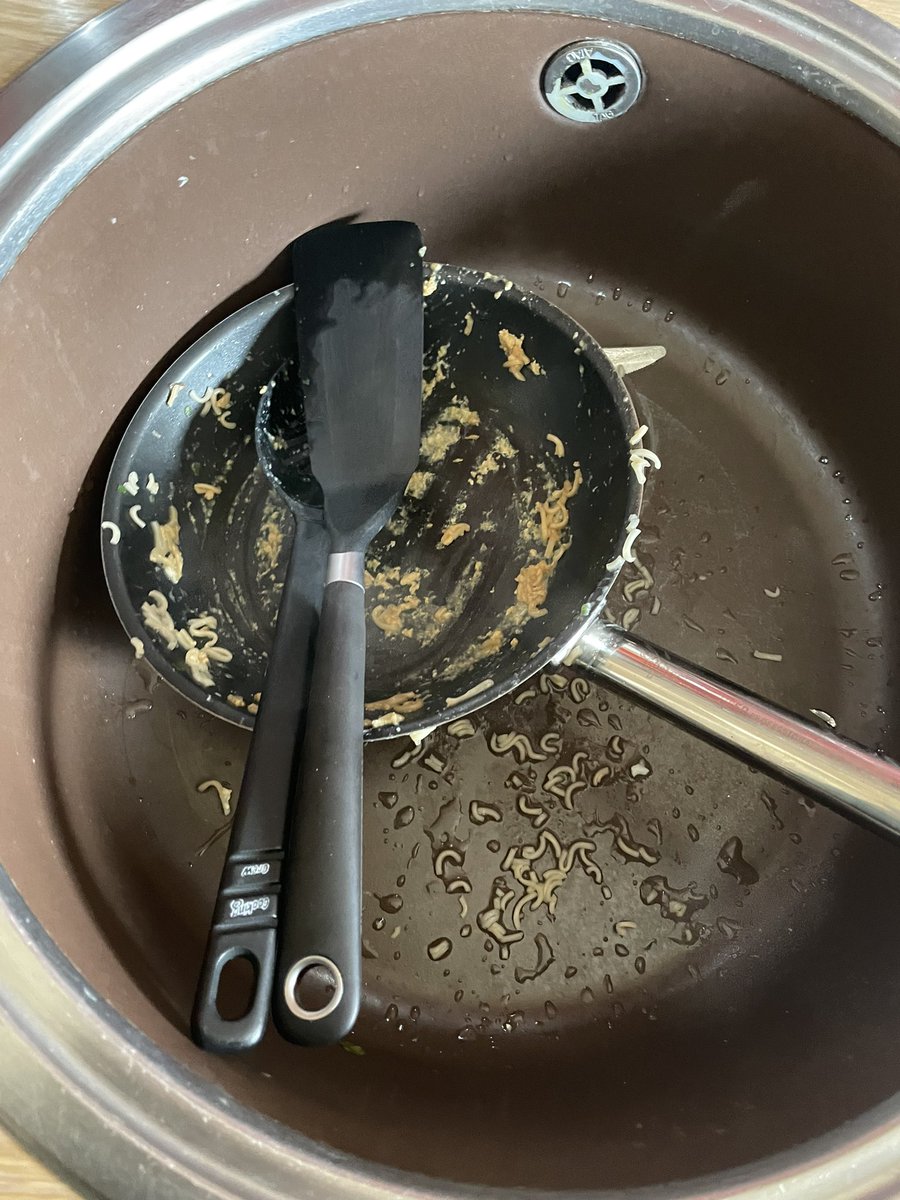 dandyboyminnie's tweet photo. my best friend tried to cook and it gives beomhan, i just see the same caotic person🥲 https://t.co/BeRTiTvN0G